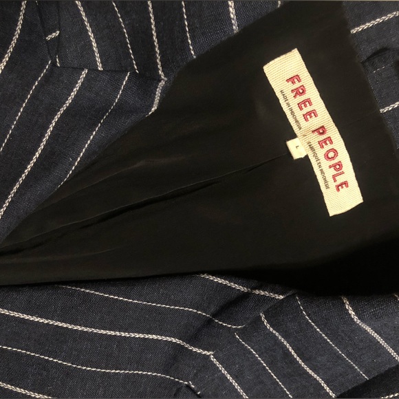 Like New!! Free People Linen Blend Boyfriend Blazer Navy Pinstripe Sz L - Picture 10 of 10